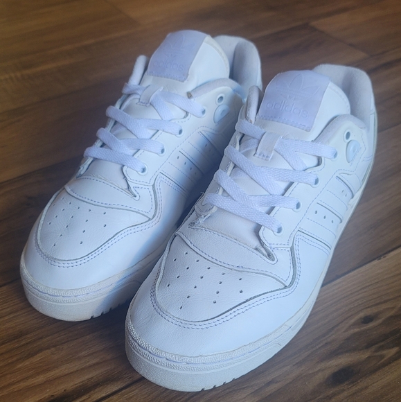 Adidas forums low mens 9 all white - Picture 1 of 5